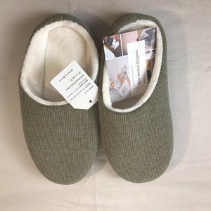 GaraTia - Men's House Slipper - NWT